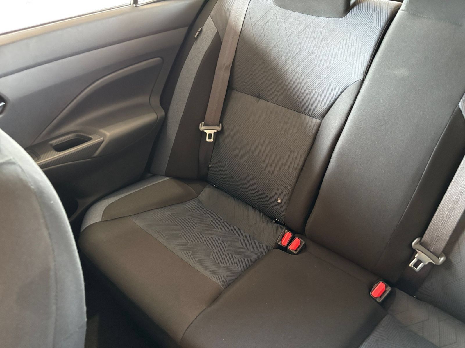 Used 2025 Nissan Versa SV FWD image 36