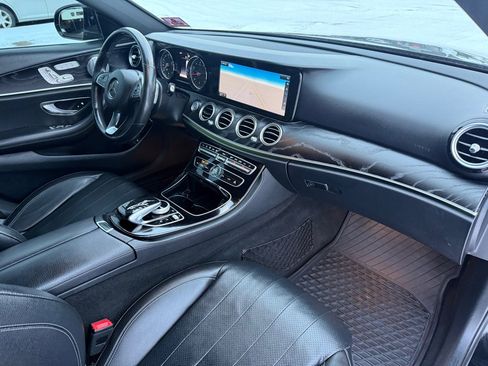 Used 2017 Mercedes-Benz E 300 4MATIC image 12
