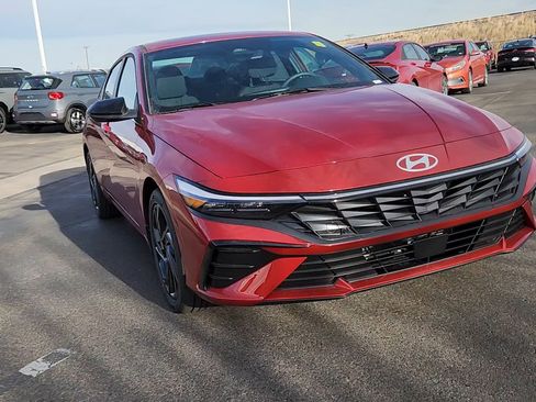 New 2026 Hyundai Elantra SEL Sport Premium image 4