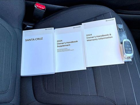 Used 2024 Hyundai Santa Cruz SEL image 11
