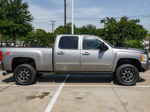 Used 2013 Chevrolet Silverado 2500 LTZ w/ LTZ Plus Package image 8