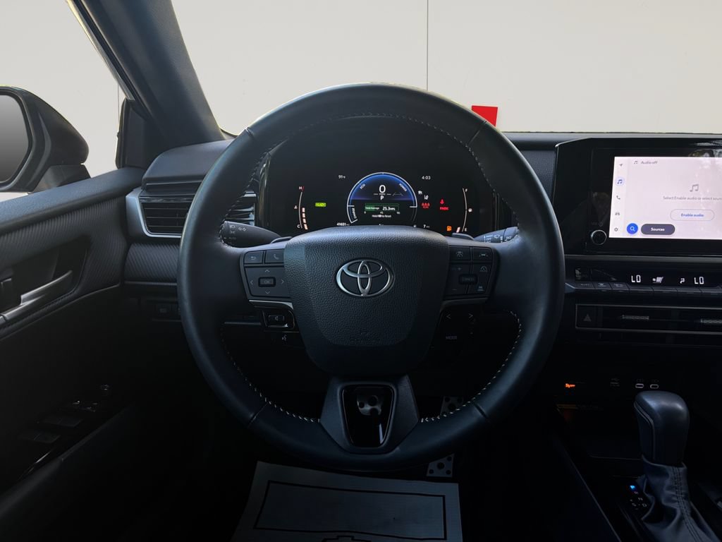 Used 2025 Toyota Camry SE w/ Convenience Package FWD image 13