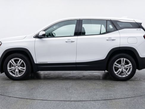 Used 2024 GMC Terrain SLE FWD image 5