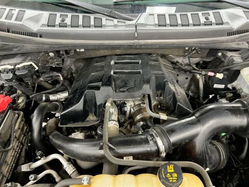 Used 2015 Ford F150 XLT w/ Equipment Group 302A Luxury AWD/4WD image 25
