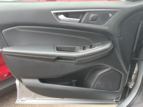 Used 2024 Ford Edge Titanium AWD/4WD image 9