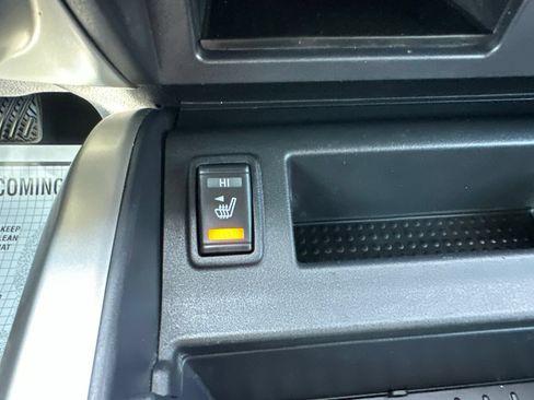 Used 2020 Nissan Titan SV w/ SV Convenience Package AWD/4WD image 66