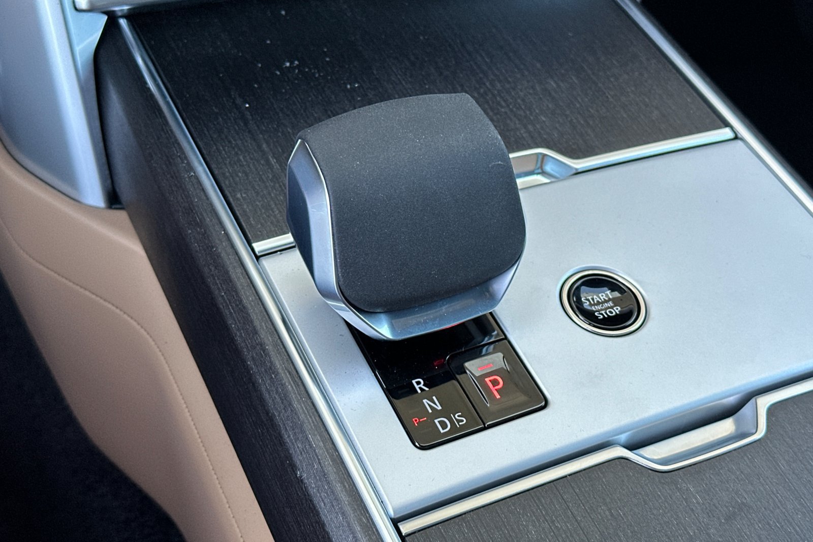 New 2026 Land Rover Range Rover SE AWD/4WD image 22