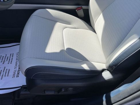 Used 2025 Kia Carnival SX Prestige FWD image 12