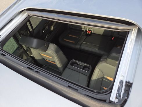 New 2026 GMC Sierra 1500 AT4 w/ AT4 Premium Package AWD/4WD image 3