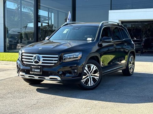 Used 2026 Mercedes-Benz GLB 250 image 2
