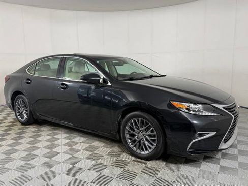 Used 2018 Lexus ES 350 w/ Premier Package FWD image 9