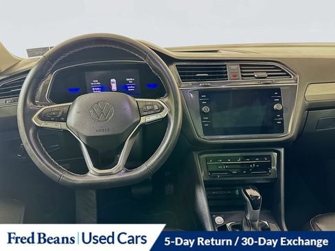 Used 2023 Volkswagen Tiguan SE w/ Panoramic Sunroof Package AWD/4WD image 23