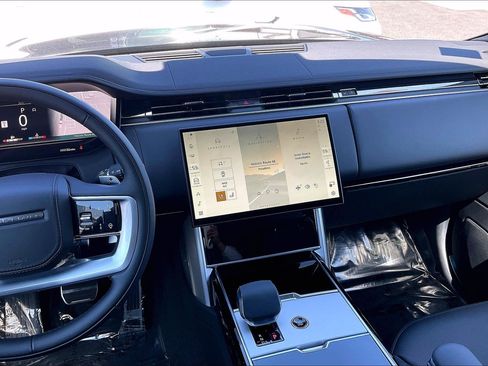 New 2026 Land Rover Range Rover SE AWD/4WD image 11