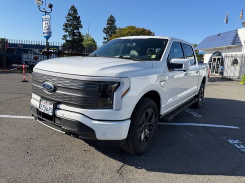 Used 2022 Ford F150 Lightning Lariat AWD/4WD image 1