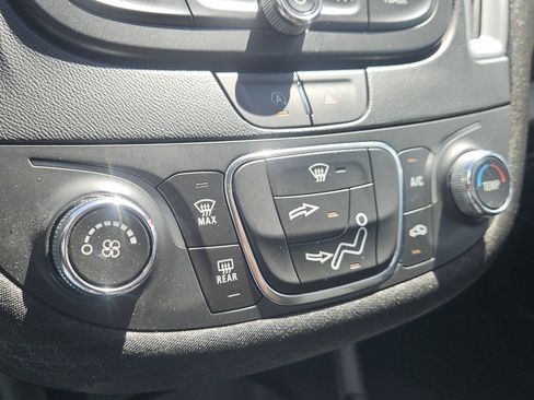 Used 2024 Chevrolet Malibu LS FWD image 12