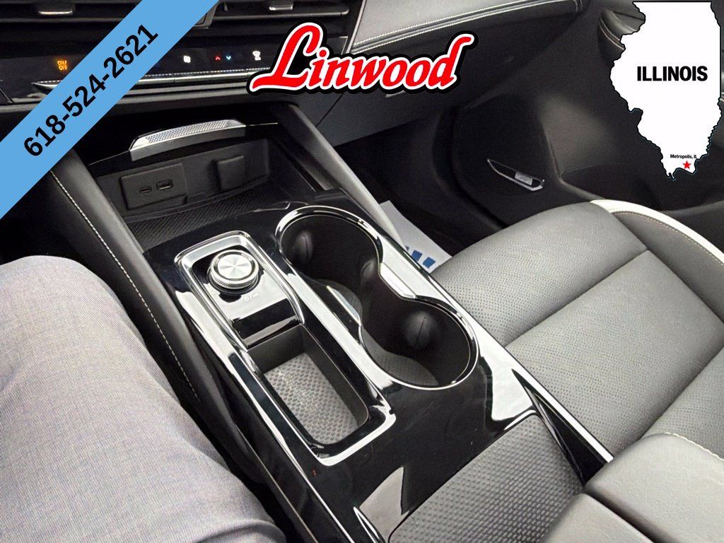 Used 2025 Buick Envision Sport Touring AWD/4WD image 25