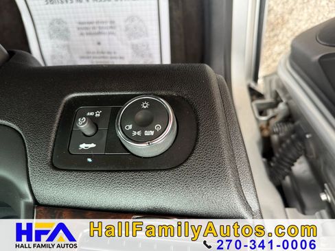 Used 2015 Chevrolet Impala LT w/ LT Sunroof Package image 22