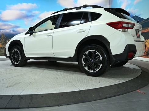 Used 2022 Subaru Crosstrek 2.0i Premium w/ Moonroof Package image 6