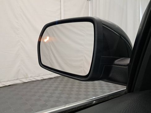 Used 2022 Ford Edge SEL image 12