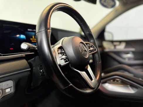 Used 2023 Mercedes-Benz GLS 450 4MATIC image 15