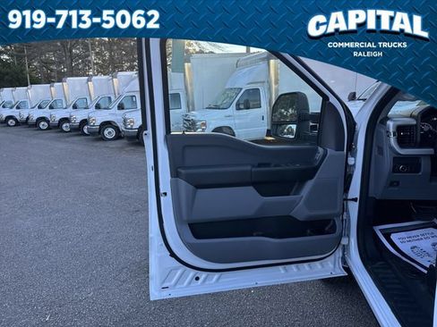 New 2026 Ford F250 XL w/ XL Chrome Package RWD image 23
