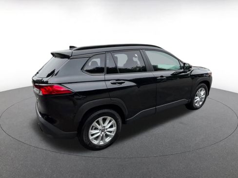 Used 2025 Toyota Corolla Cross LE image 15