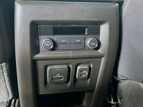 Used 2023 Chevrolet Traverse RS AWD/4WD image 28
