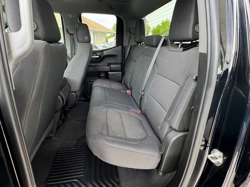 Used 2019 Chevrolet Silverado 1500 Custom w/ Custom Convenience Package image 12