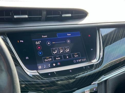 Used 2020 Cadillac XT6 Premium Luxury image 44