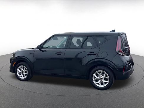Used 2025 Kia Soul LX w/ LX Technology Package image 10