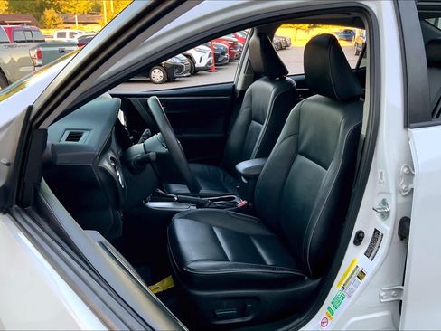 Used 2017 Toyota Corolla XLE FWD image 8