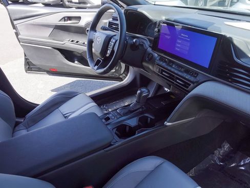 Used 2025 Toyota Camry SE w/ Multimedia Upgrade Package FWD image 14
