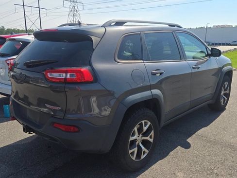Used 2014 Jeep Cherokee Trailhawk AWD/4WD image 5