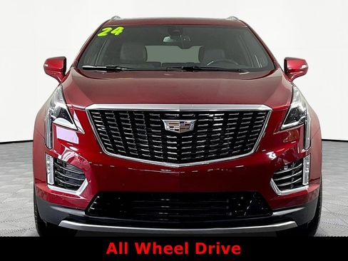 Used 2024 Cadillac XT5 Premium Luxury AWD/4WD image 2