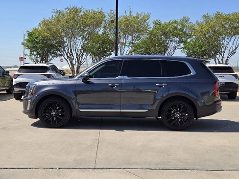 Used 2020 Kia Telluride SX w/ SX Prestige Package image 12