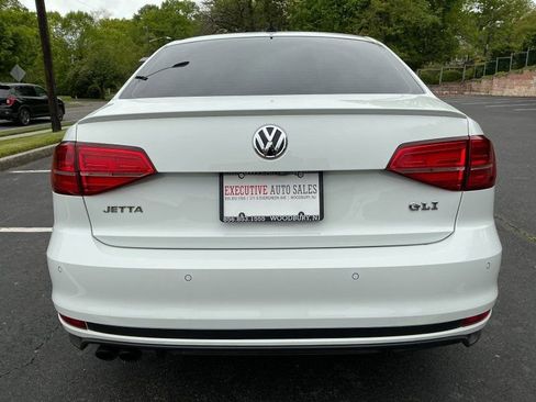 Used 2017 Volkswagen Jetta GLI FWD image 6