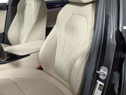 Certified 2022 BMW 530i xDrive 530i xDrive w/ Convenience Package image 19