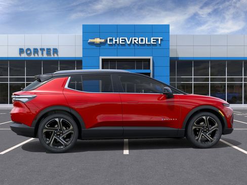 New 2026 Chevrolet Equinox EV LT w/ Convenience Package II FWD image 29