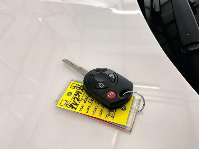 Used 2017 Ford Escape SE AWD/4WD image 9