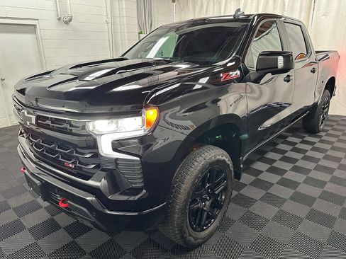 Used 2025 Chevrolet Silverado 1500 LT Trail Boss w/ LT Trail Boss Premium Package AWD/4WD image 4