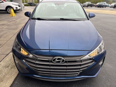 Used 2019 Hyundai Elantra SEL image 2