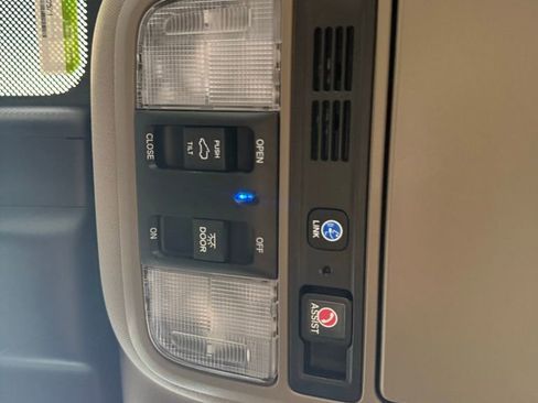 Used 2019 Honda Odyssey Elite image 12