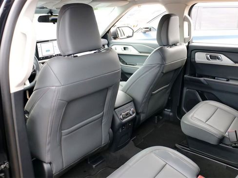 New 2025 Ford Explorer Active w/ Active Comfort Package image 19