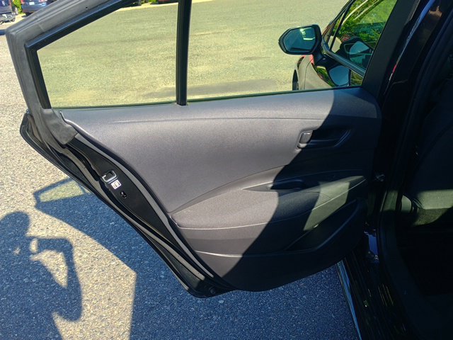 Used 2022 Toyota Corolla LE FWD image 19