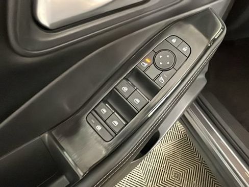 Certified 2026 Nissan Rogue SV AWD/4WD image 12