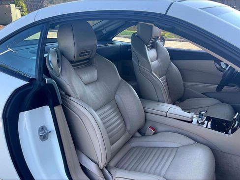 Used 2014 Mercedes-Benz SL 550 image 9