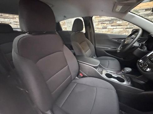 Used 2024 Chevrolet Malibu RS FWD image 16