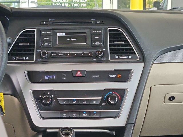 Used 2017 Hyundai Sonata SE FWD image 16