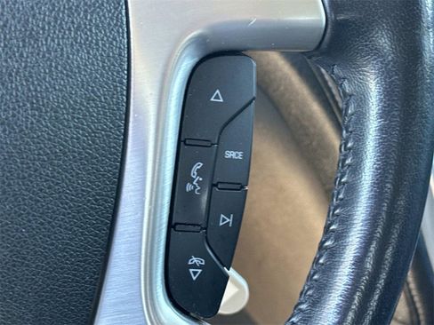 Used 2016 GMC Acadia SLT image 24