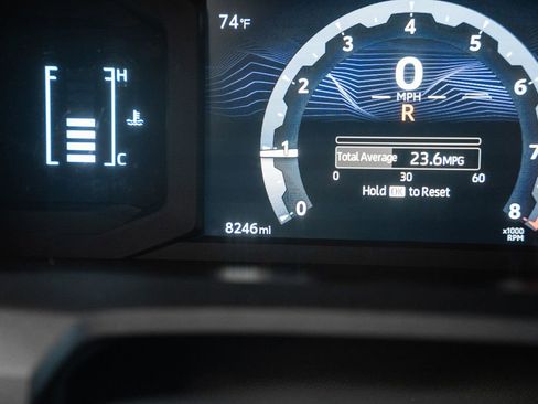 Used 2025 Toyota 4Runner SR5 AWD/4WD image 43